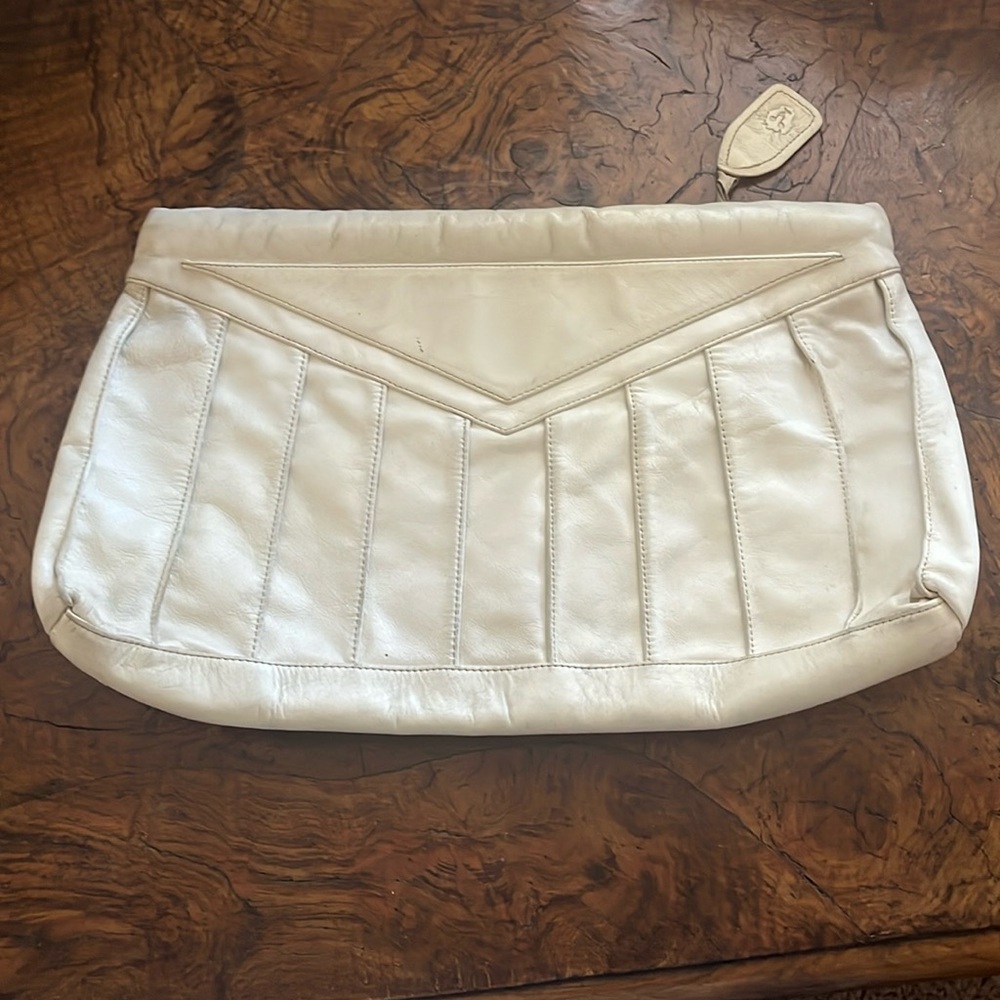 Vintage Anne Klein For Calderon Cream/Biege Leather Clutch Handbag‎ Zip
